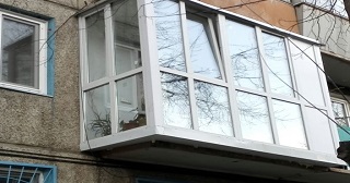 Остекление с выносом под ключ Октябрьский, цена от 2629 руб.